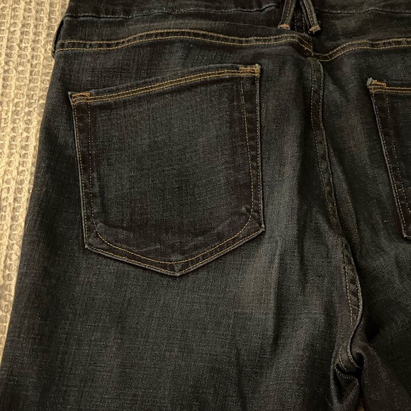 Good American Jeans - Picture 4 of 5